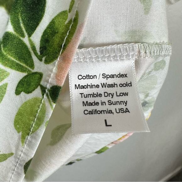 Never A Wallflower NWT Women’s Floral Print Button Back Off The Shoulder Top L - Picture 9 of 10